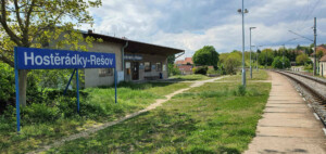 Zastávka Hostěrádky-Rešov, nástupiště