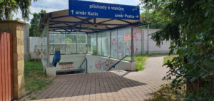 Podchod pod nádražím v Praze Dolních Počernicích