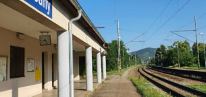 Hradčany: nástupiště 1, směr Brno, Hustopeče